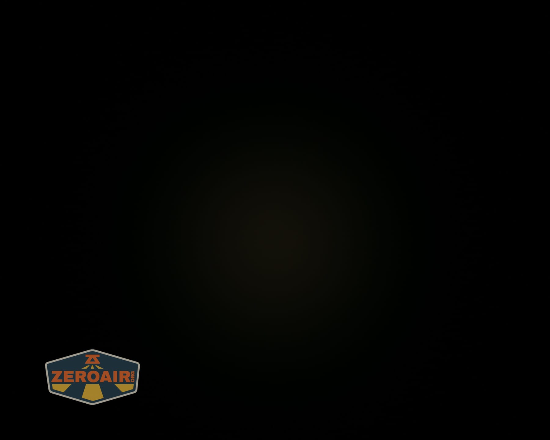 Skilhunt E2A V2 flashlight beamshots on ceiling