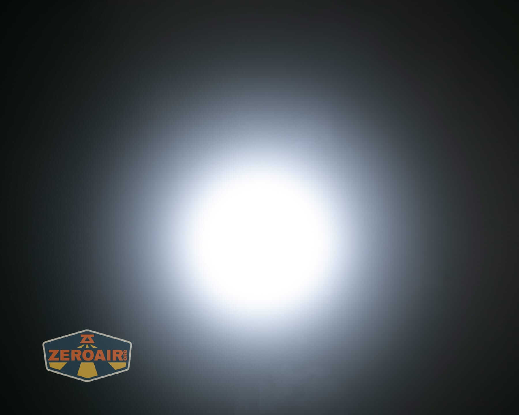 Sofirn IF22A thrower flashlight beamshots on ceiling