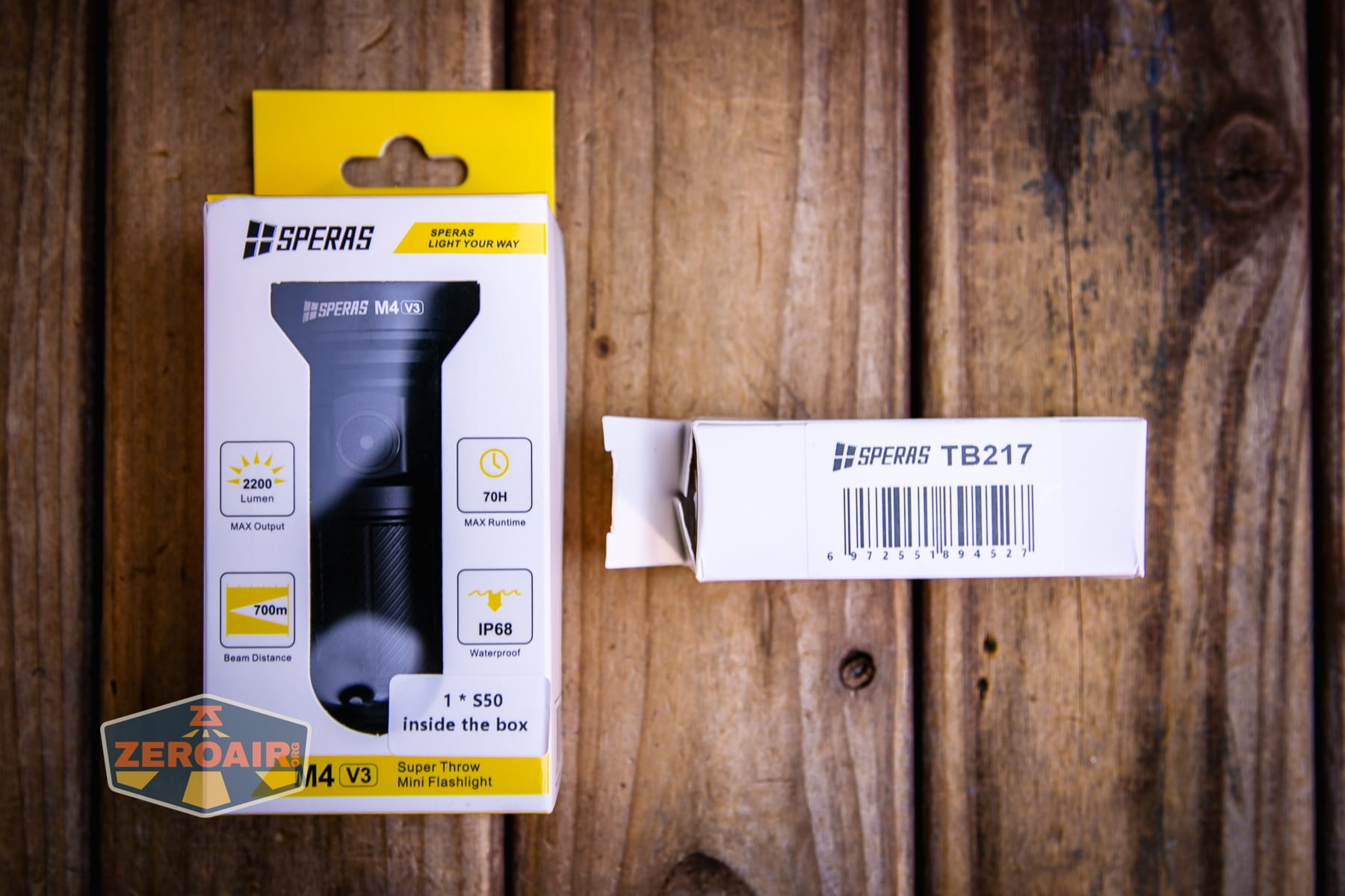 Speras M4 V3 compact EDC flashlight box