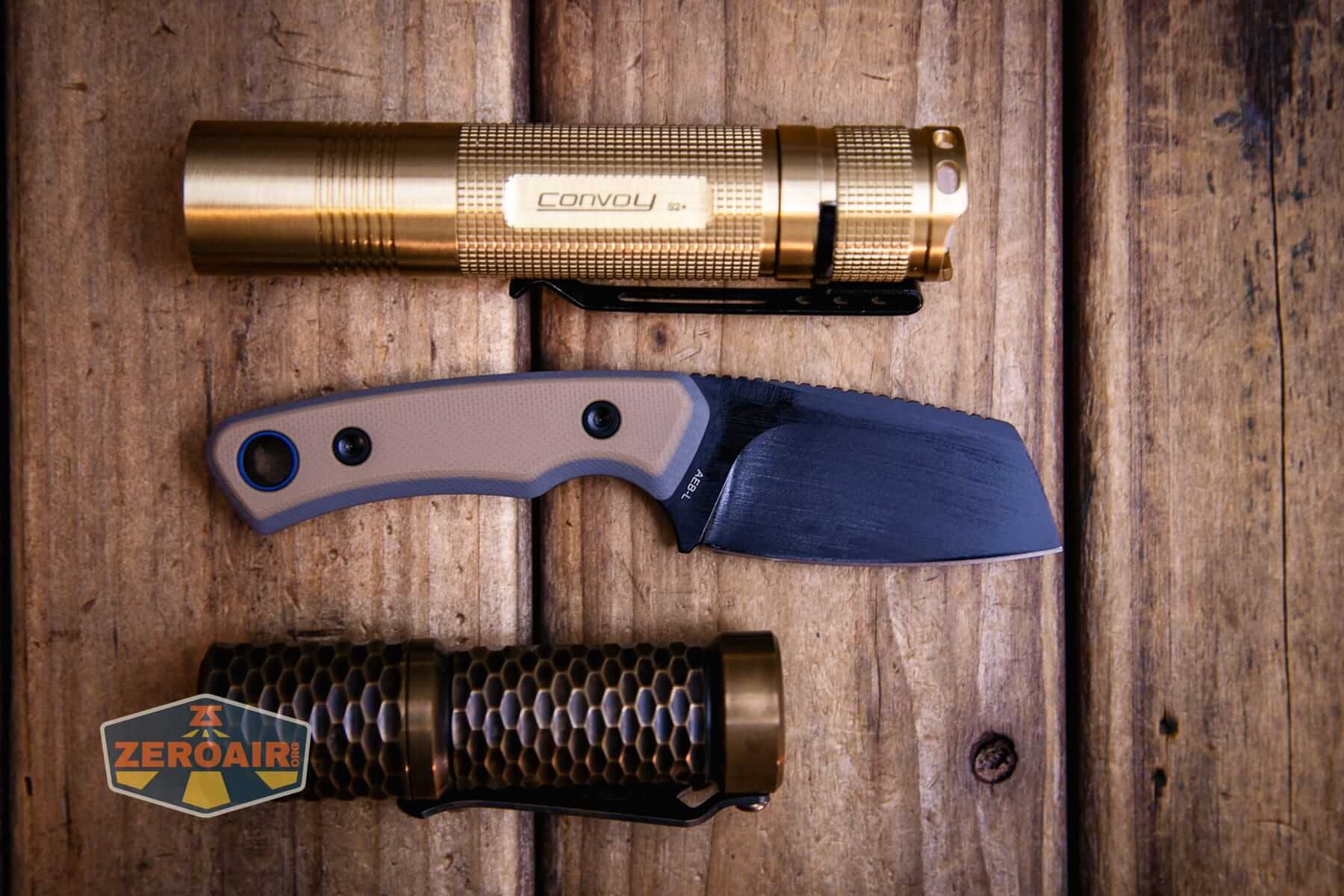 Vosteed Marmoset Sand fixed blade knife with two standard sized flashlights