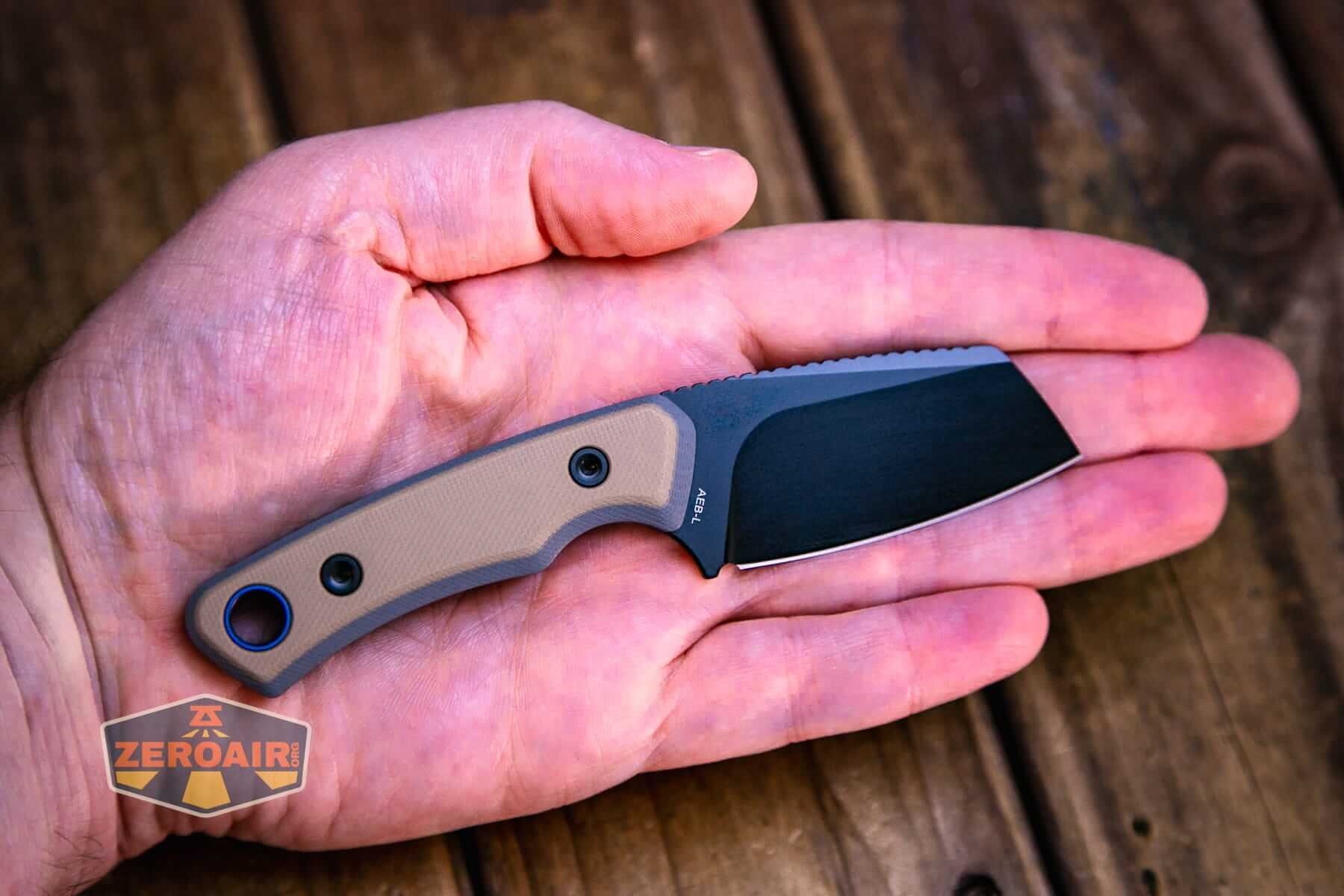Vosteed Marmoset Sand fixed blade knife in hand