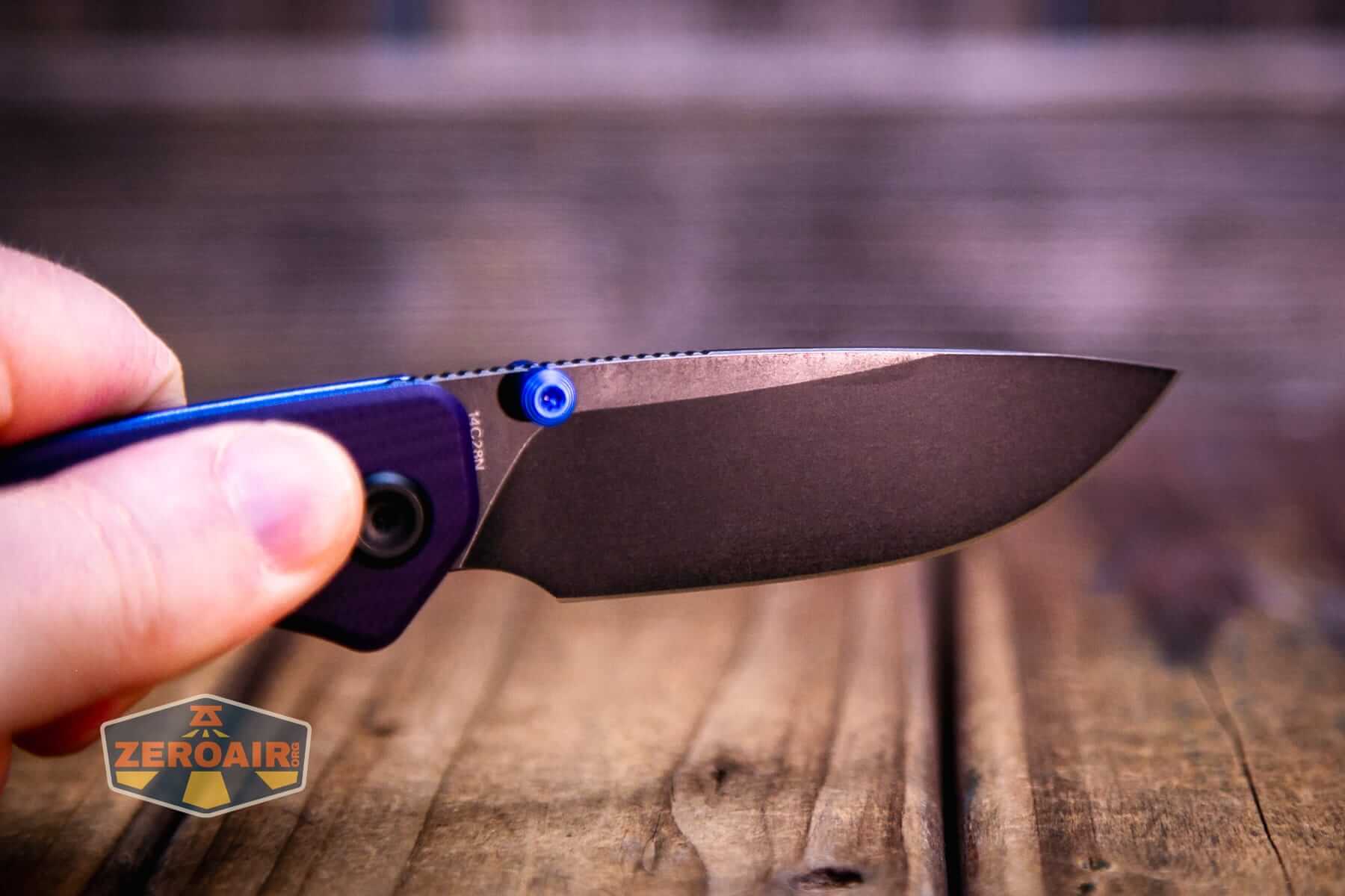 Vosteed Marten 330 Purple knife blade detail